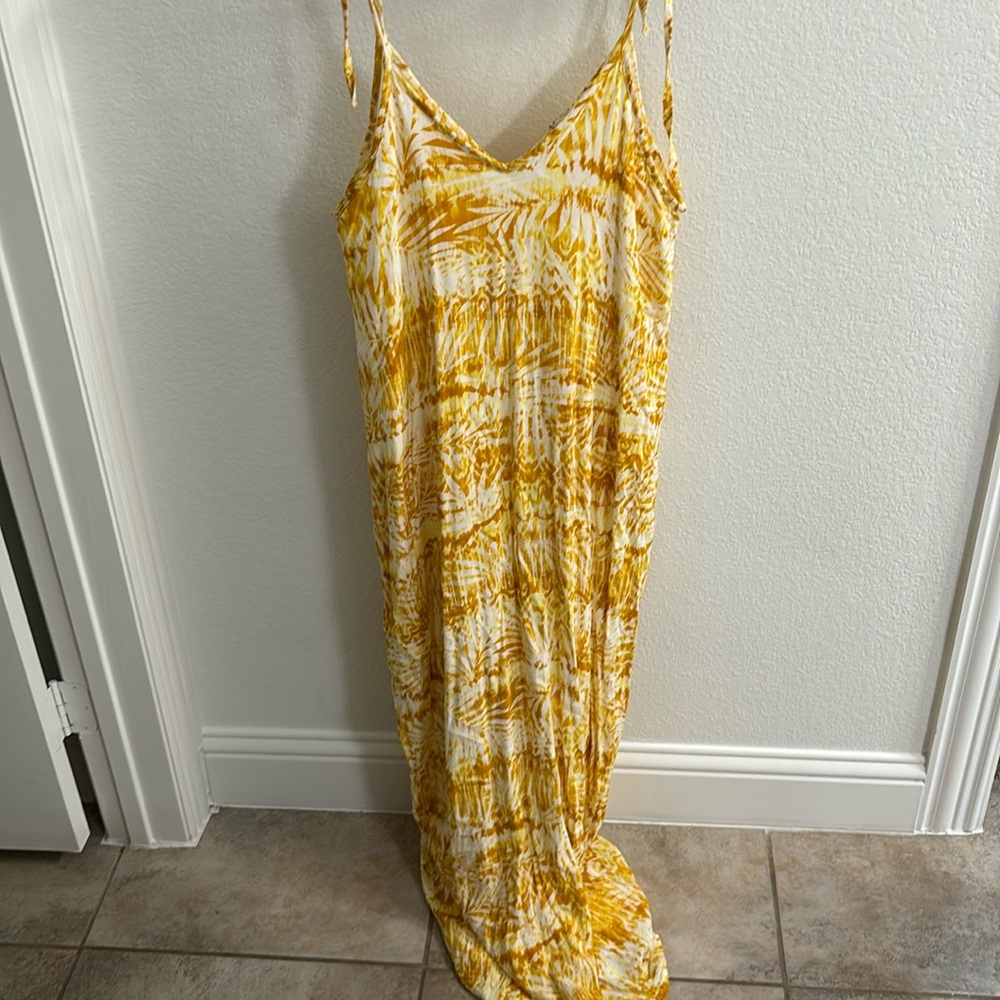 Maternity maxi dress. Worn once.